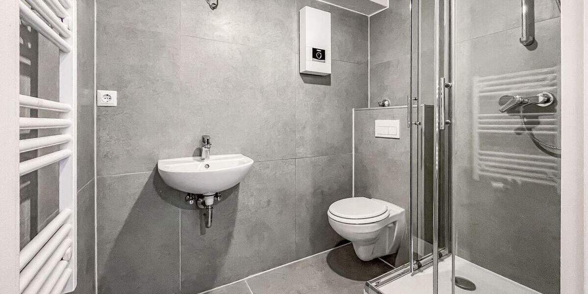 1 Zimmer - renoviert - zentrale Lage 1 zimmer