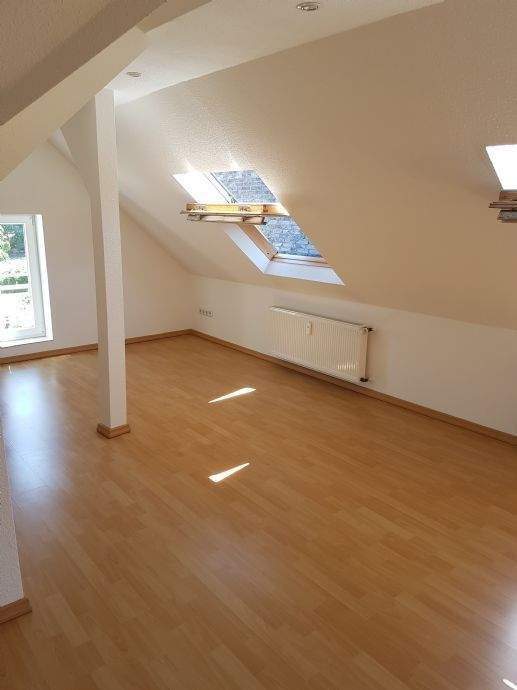 TOP!!! RENOVIERTES + TOP AUFGETEILTES + GROSSZÜGIGES DACHGESCHOSS APARTMENT in OBERHAUSEN - KLOSTERHARDT!!! 2 zimmer