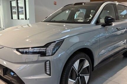 Volvo EX90 3.900 km 87.880 € Recklinghausen 45659