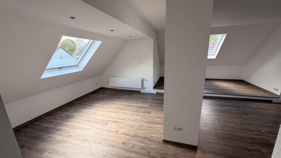Etagenwohnung Essen Stadtbezirk V - 4 Zimmer, 100 m&sup2;, 850&euro; | Angebot:26327051