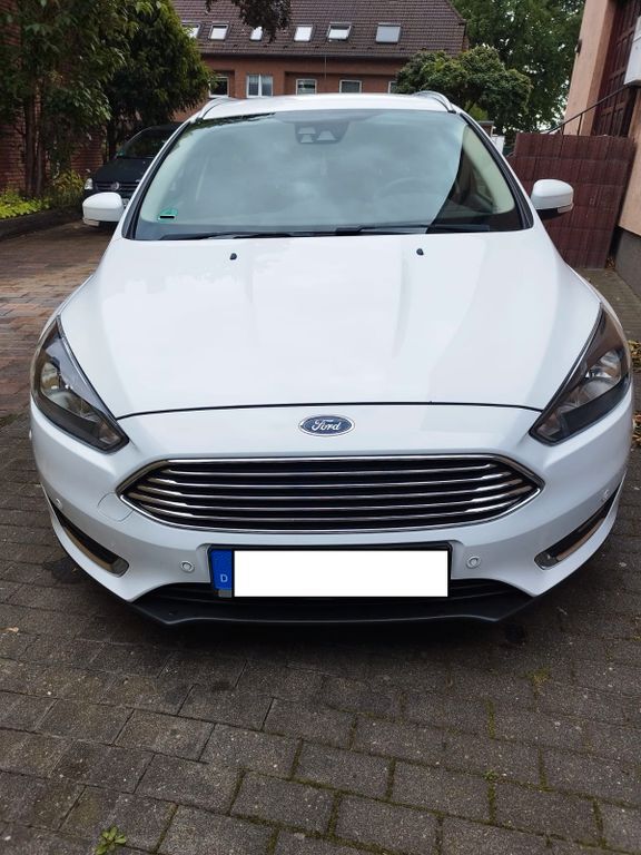 Ford Focus 118.000 km 9.995 € Oer-Erkenschwick 45739