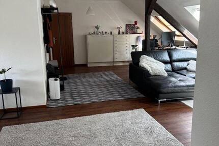 Wunderschöne Dachgeschosswohnung mit offener Raumaufteilung 2 zimmer
