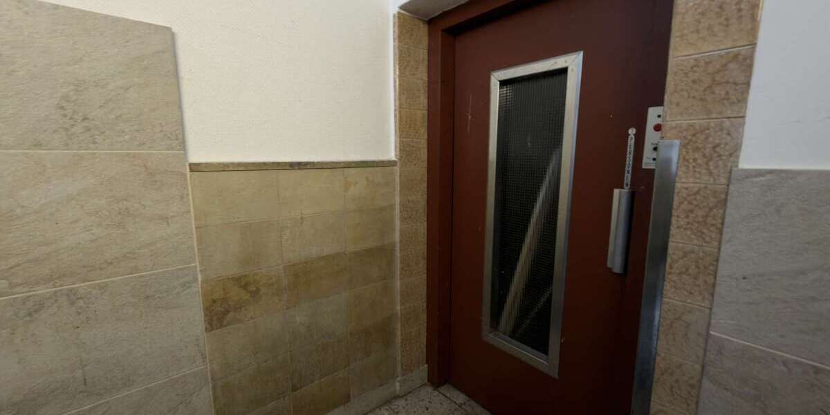 Renditestarkes Eckhaus in Essen-Stadtmitte: Vollvermietetes Wohn- und Geschäftshaus mit Aufzug - Mehrfamilienhaus, Wohnhaus Essen Stadtkern | Angebot:24638426