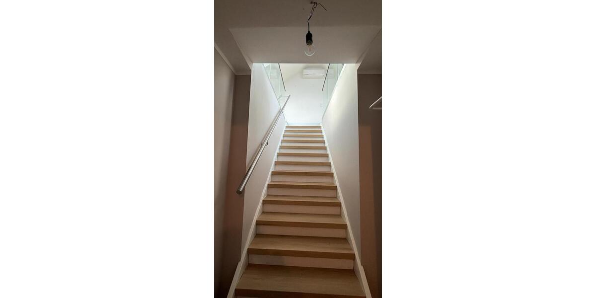 Einfamilienhaus Bochum - 3 Zimmer, 170 m&sup2;, 1.600&euro; | Angebot:25551560