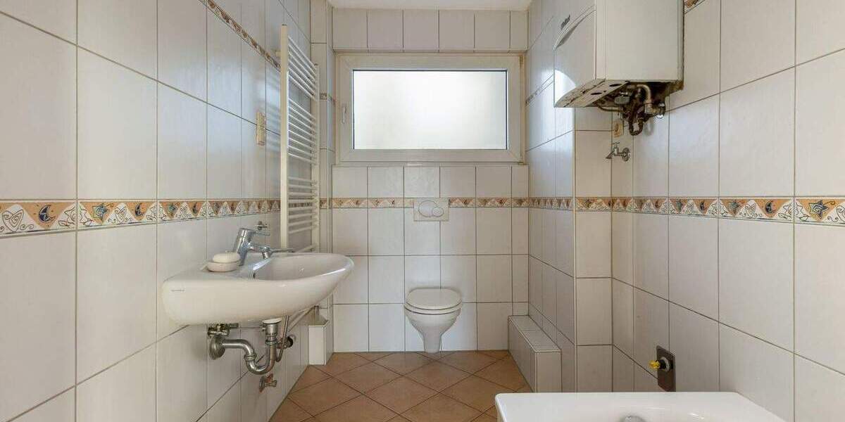 Wohnen mit Komfort: 2,5-Zimmer-Etagenwohnung mit Balkon, Garage und modernem Ambiente 2 zimmer