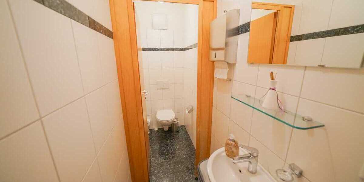 Zentrale, moderne und barrierearme Bürofläche in Ratingen-Mitte 1 zimmer