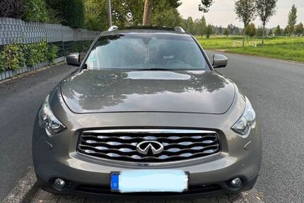 INFINITI FX 219.500 km 8.750 &euro; Dortmund 44149