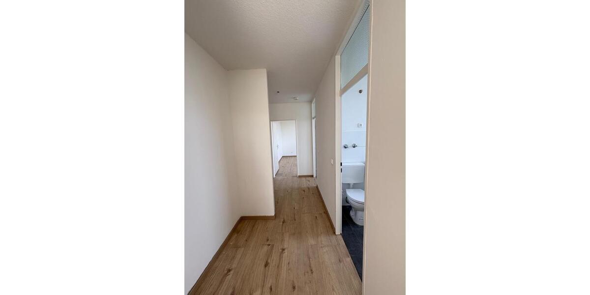 Etagenwohnung Ratingen Tiefenbroich - 3 Zimmer, 82 m&sup2;, 974&euro; | Angebot:26102047
