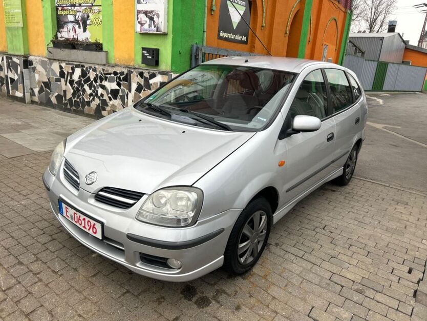 Nissan Almera 110.000 km 2.490 € Essen 45143