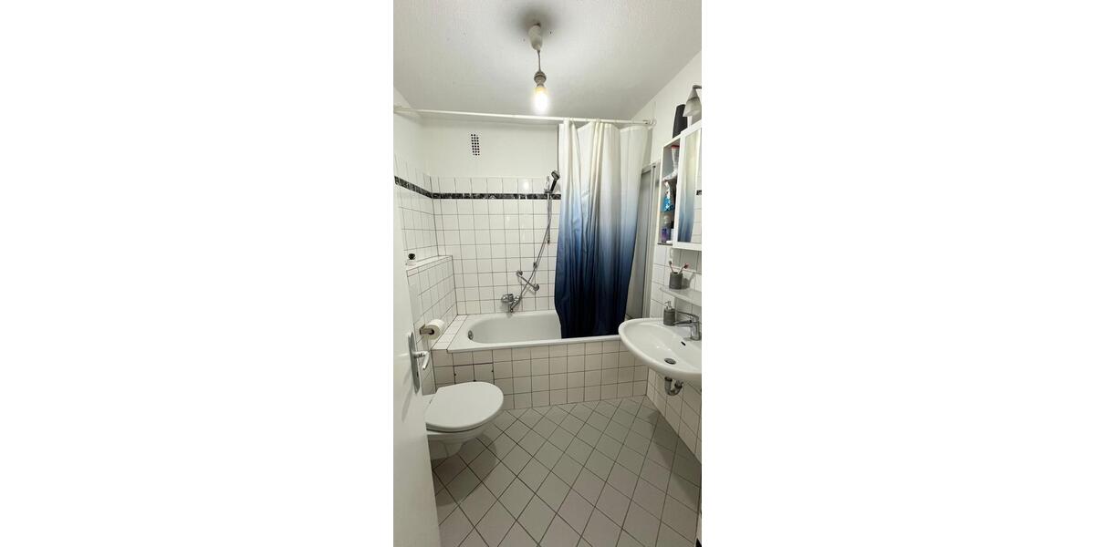 Etagenwohnung Essen Stadtkern - 1 Zimmer, 20 m&sup2;, 400&euro; | Angebot:25292901