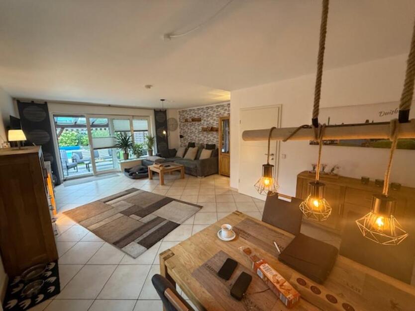 Doppelhaushälfte in top Lage mit Pool und Sauna!!!