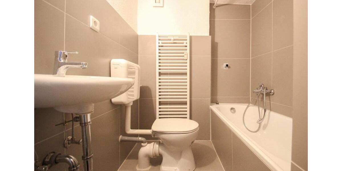 Dachgeschoßwohnung Bochum Wiemelhausen - 2.5 Zimmer, 40 m&sup2;, 445&euro; | Angebot:25380357