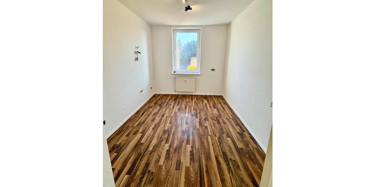Erdgeschoßwohnung Gelsenkirchen Gelsenkirchen-Mitte - 4 Zimmer, 98 m&sup2;, 750&euro; | Angebot:25433180