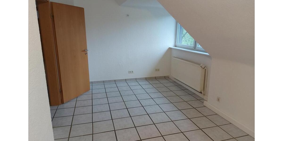 Dachgeschoßwohnung Gelsenkirchen Gelsenkirchen-Nord - 3.5 Zimmer, 68 m&sup2;, 575&euro; | Angebot:26396509