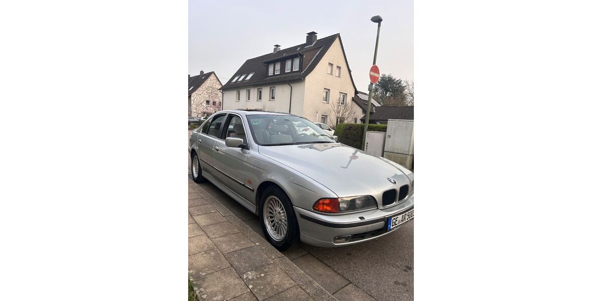 BMW 520 215.000 km 3.500 &euro; Gelsenkirchen 45884