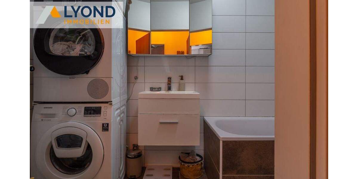 Helle 3,5-Zimmer-Etagenwohnung mit Balkon und Aufzug in gepflegtem Mehrfamilienhaus! 3 zimmer