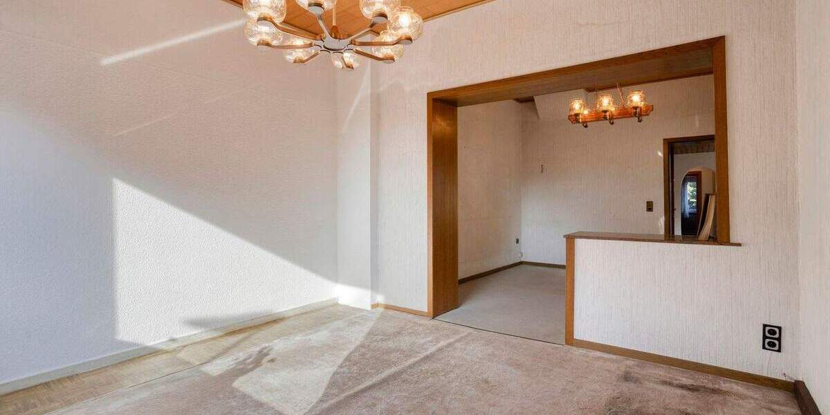 Mehrfamilienhaus, Wohnhaus Oberhausen Buschhausen - 7 Zimmer, 217 m&sup2;, 330.000&euro; | Angebot:25601939