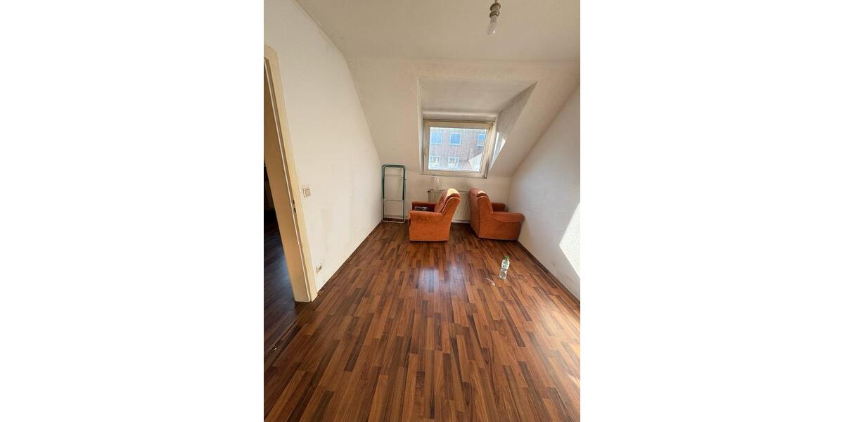 Dachgeschoßwohnung Duisburg Duisburg-Mitte - 2 Zimmer, 65 m&sup2;, 776&euro; | Angebot:25510489