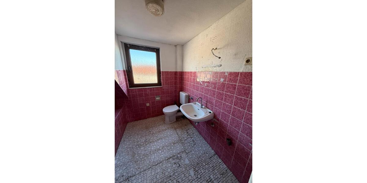 Dachgeschoßwohnung Gelsenkirchen Gelsenkirchen-Nord - 2 Zimmer, 77 m&sup2;, 450&euro; | Angebot:26341699