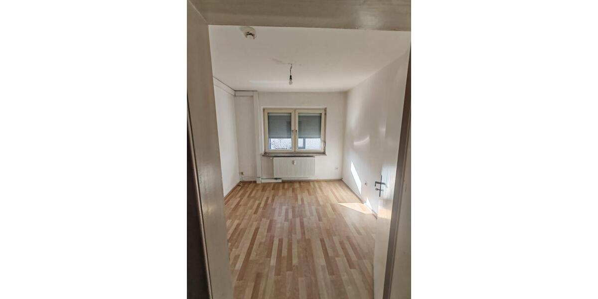 Etagenwohnung Essen Stadtbezirk III - 3 Zimmer, 64 m&sup2;, 575&euro; | Angebot:25375371