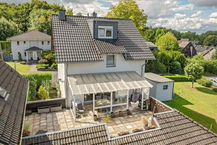 Maisonette-Wohnung im Einfamilienhaus-Charakter - 170 qm Wohntraum mit großer Dachterrasse 4 zimmer