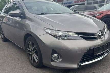 Toyota Auris 150.431 km 7.400 &euro; Gelsenkirchen 45891