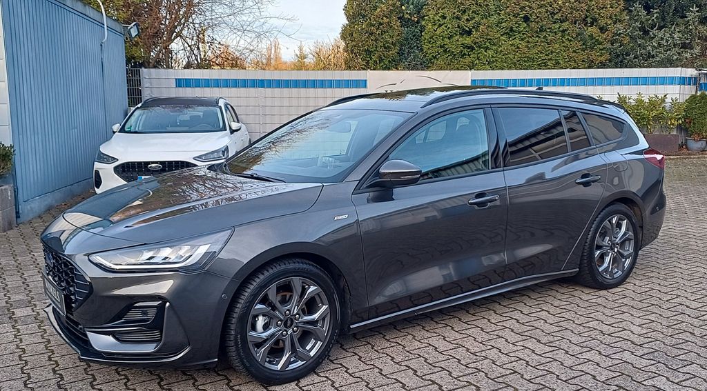 Ford Focus 18.500 km 28.480 &euro; Essen 45307