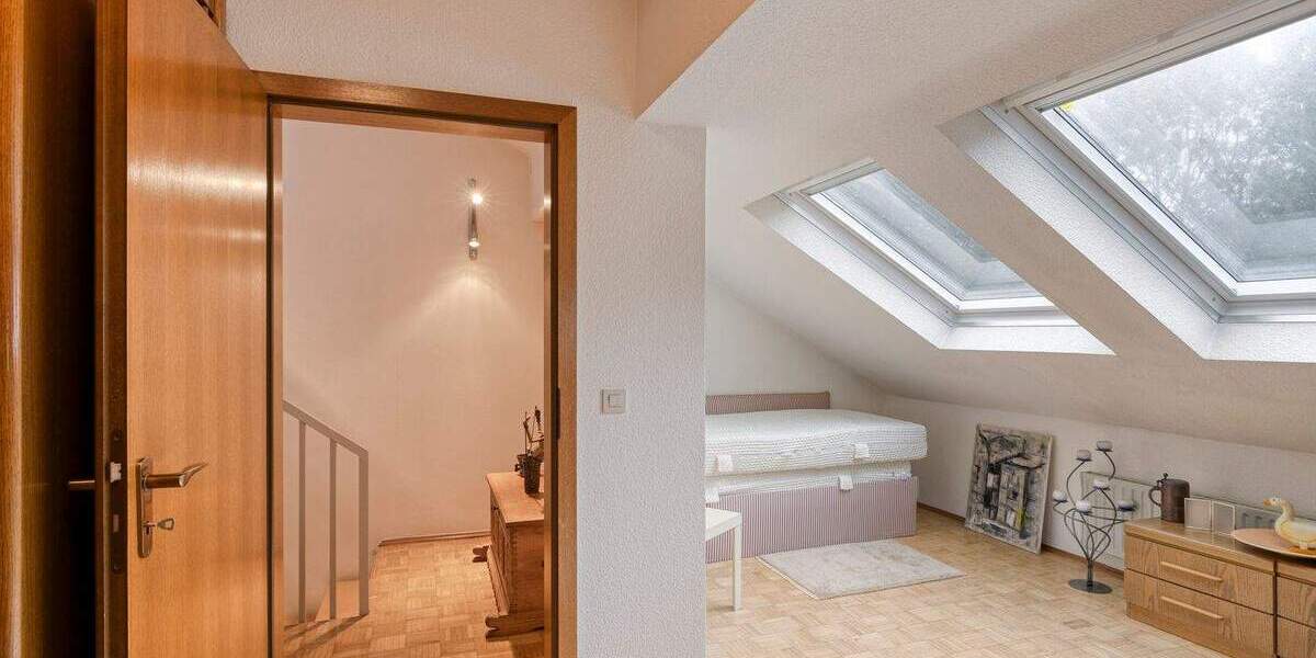 Reihenmittelhaus Mülheim an der Ruhr Speldorf - 5 Zimmer, 147 m&sup2;, 460.000&euro; | Angebot:25735089