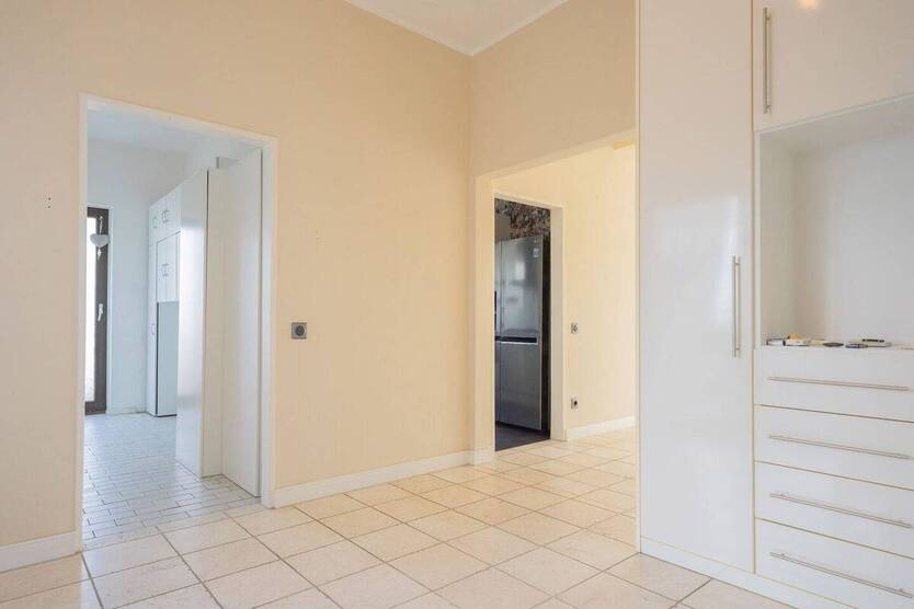 Randgebiet Düsseldorf: Wunderschöne 2,5 Zimmer-Penthousewohnung mit umlaufender Dachterrasse! 2 zimmer