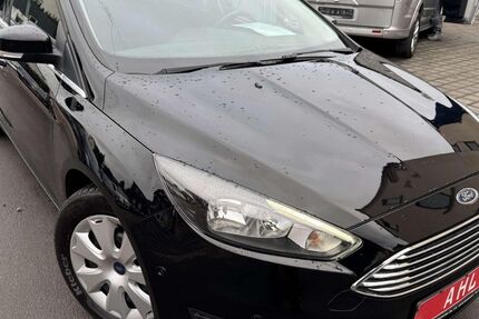 Ford Focus 88.000 km 8.499 &euro; Dortmund 44388