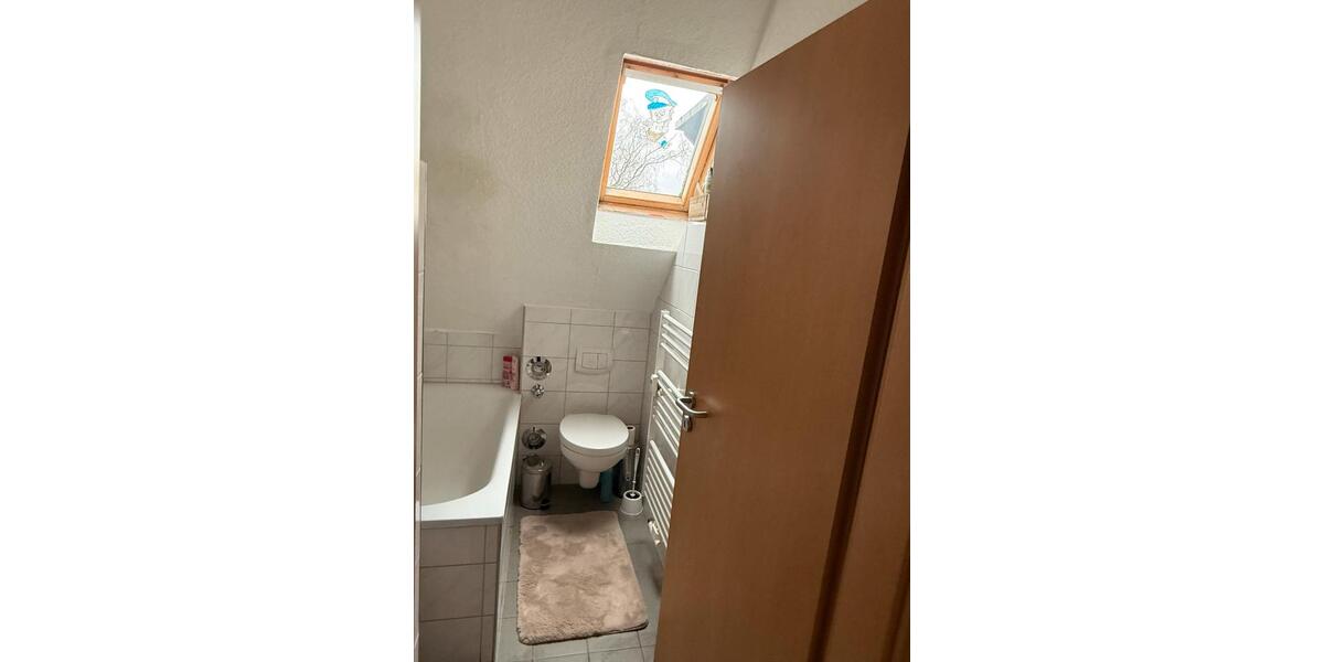 Dachgeschoßwohnung Herne Wanne - 2.5 Zimmer, 47 m&sup2;, 330&euro; | Angebot:25612739