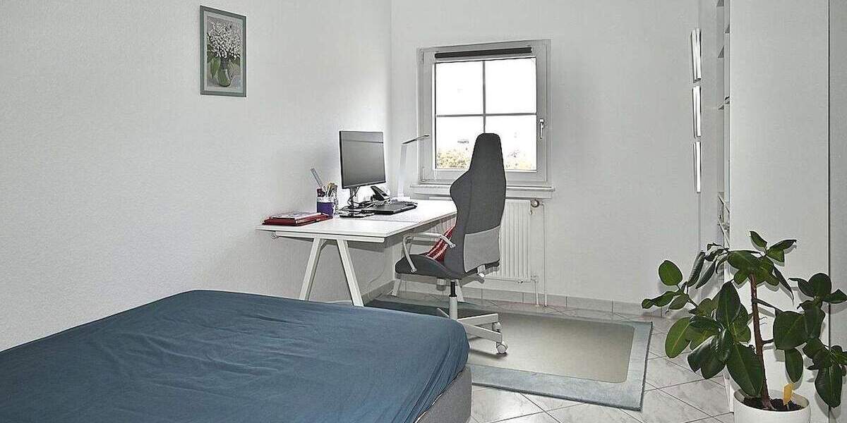 Etagenwohnung Bochum Stiepel - 4 Zimmer, 107 m&sup2;, 420.000&euro; | Angebot:25374287