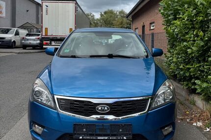 Kia ceed / Ceed 118.300 km 3.600 &euro; Gelsenkirchen 45881