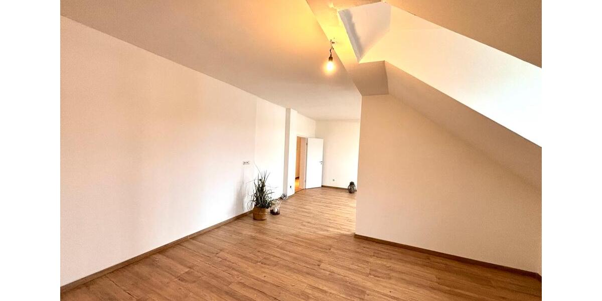 Dachgeschoßwohnung Hagen Hagen-Nord - 3.5 Zimmer, 95 m&sup2;, 159.000&euro; | Angebot:24771113