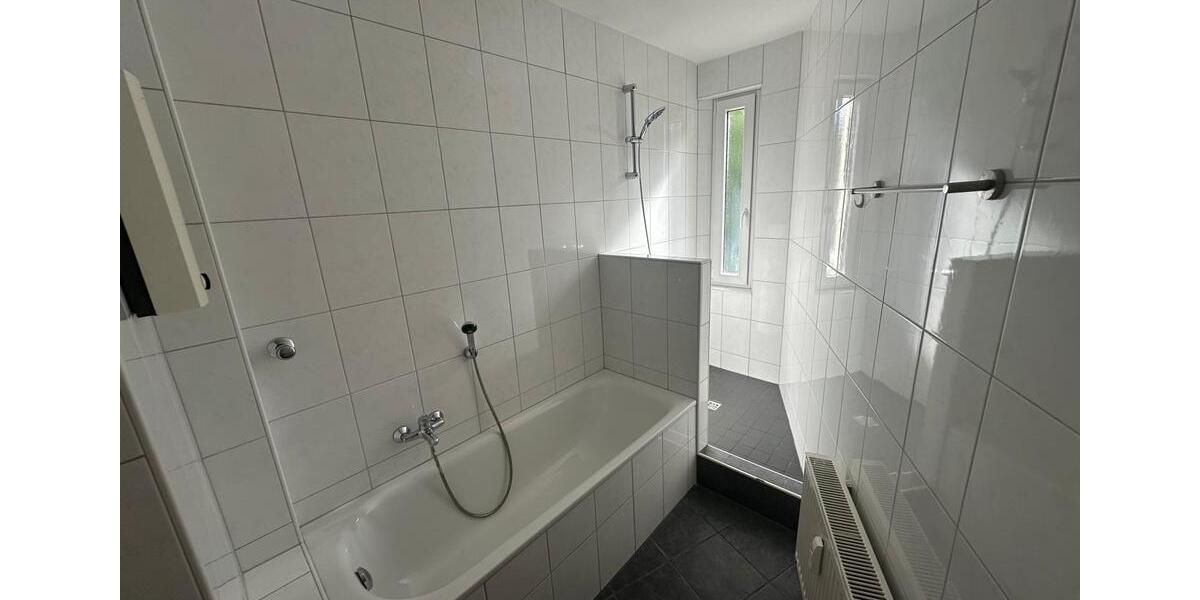 Etagenwohnung Essen Stadtkern - 2.5 Zimmer, 70 m&sup2;, 850&euro; | Angebot:26221256