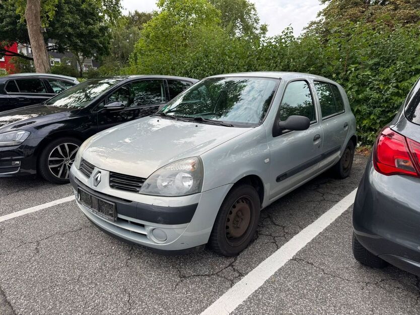 Renault Clio 181.000 km 850 € Dortmund 44147