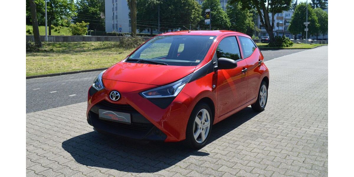 Toyota Aygo (X) 3.900 km 9.250 &euro; Mülheim an der Ruhr 45473