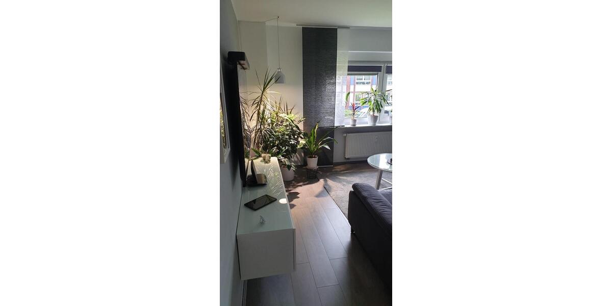 Moderne Wohnung in guter Lage von Buer zimmer