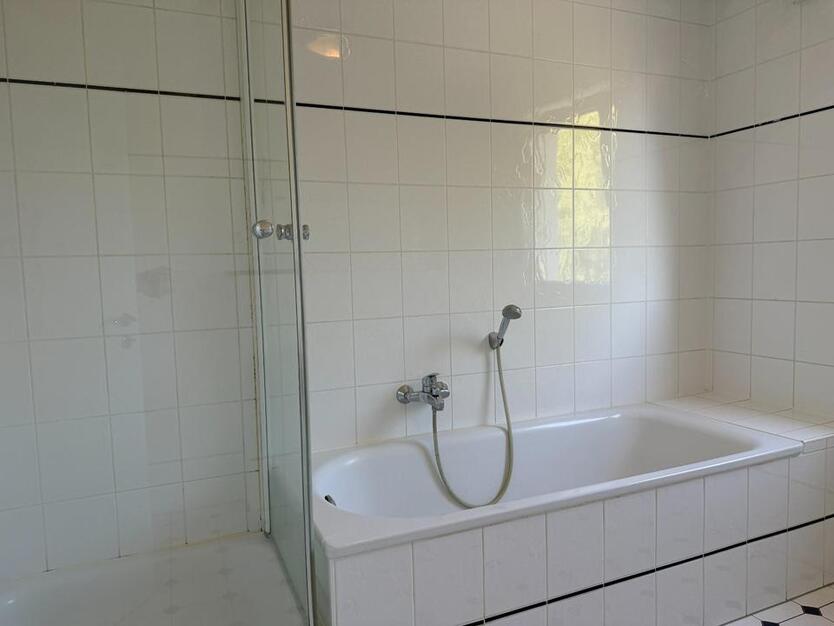 3,5Zimmerwohnung, Balkon, EBK und Garage! Provisionsfrei!!