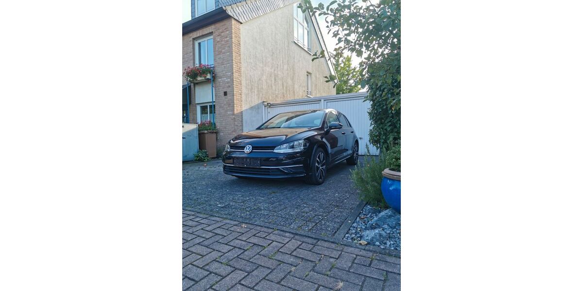 VW Golf 48.000 km 15.700 &euro; Duisburg 47239