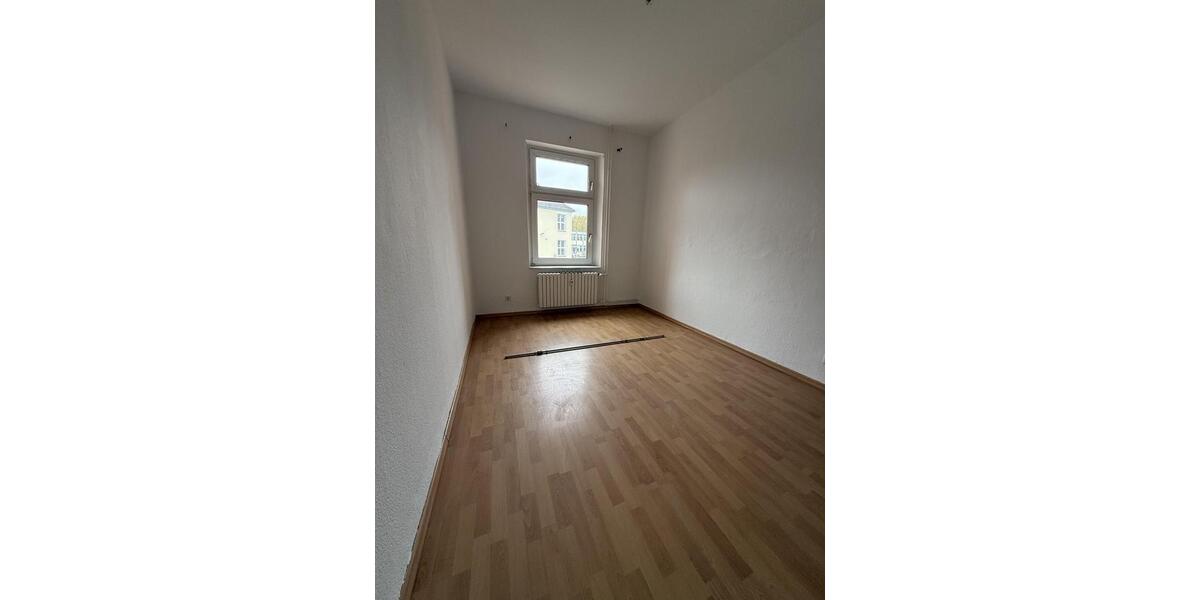 Erdgeschoßwohnung Essen Stadtbezirk VII - 3 Zimmer, 87 m&sup2;, 870&euro; | Angebot:25430676