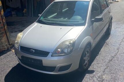 Ford Fiesta 131.000 km 1.000 &euro; Wuppertal 42115