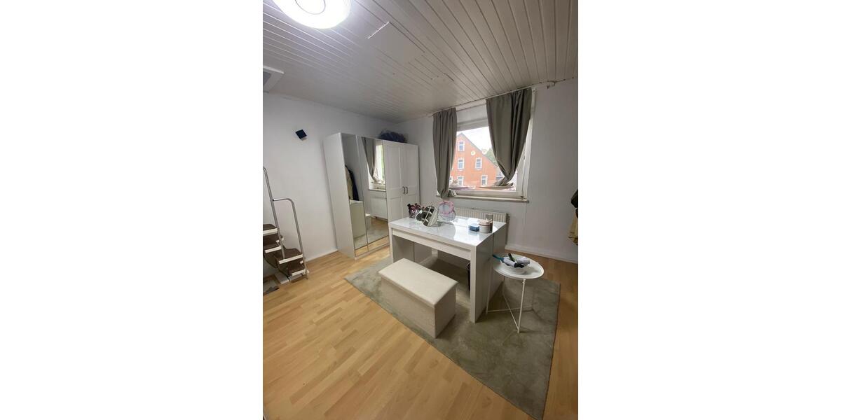 Etagenwohnung Bochum Höntrop - 4 Zimmer, 90 m&sup2;, 820&euro; | Angebot:25402738