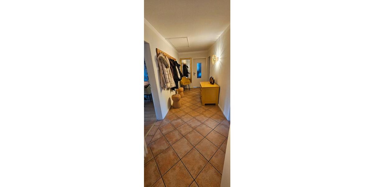 Dachgeschoßwohnung Wuppertal Lichtenplatz - 3.5 Zimmer, 110 m&sup2;, 1.125&euro; | Angebot:26395411