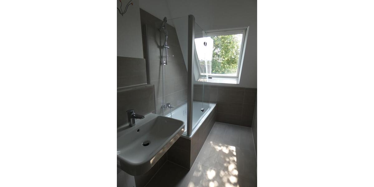 Dachgeschoßwohnung Mülheim an der Ruhr Heißen - 1 Zimmer, 41 m&sup2;, 445&euro; | Angebot:25500385