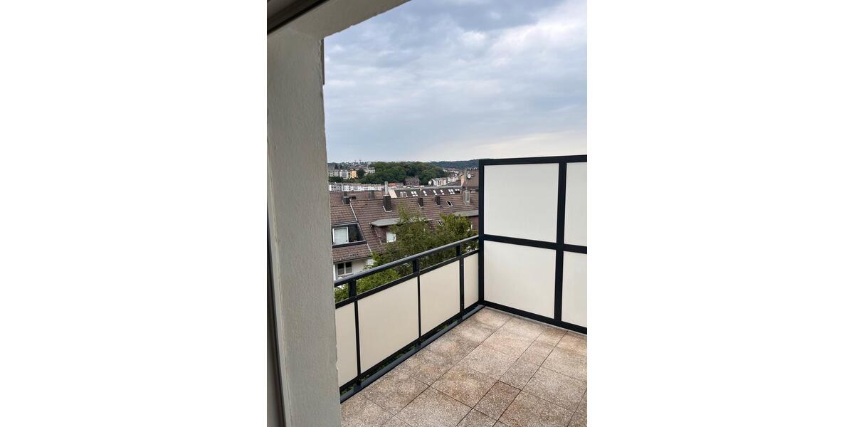 2 Zi Wohnung+ Balkon, 50qm neu saniert ,neue Küche & Bodenheizung 2 zimmer