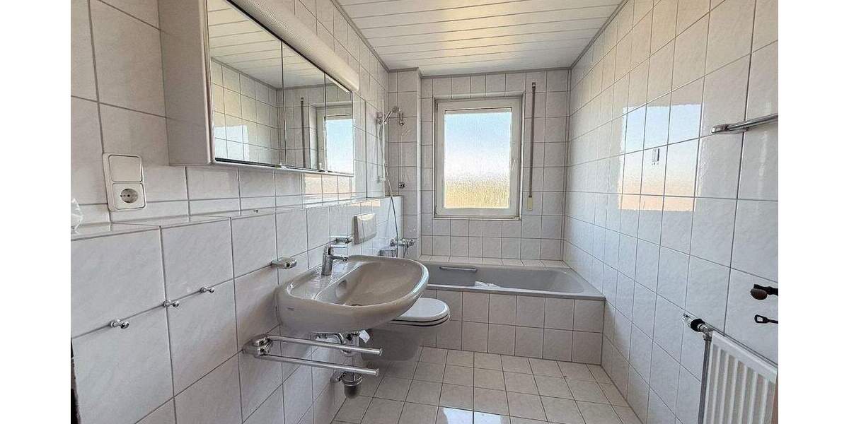 Lichtverwöhnte Dreizimmerwohnung in beliebter Lage! 3 zimmer