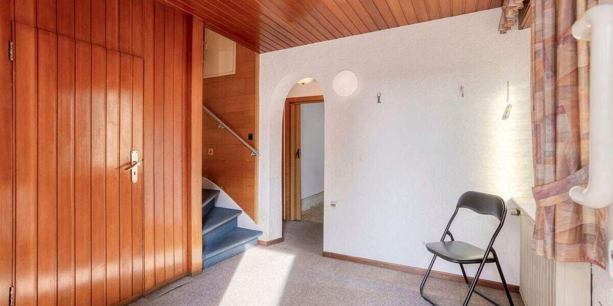 Mehrfamilienhaus, Wohnhaus Oberhausen Buschhausen - 7 Zimmer, 217 m&sup2;, 330.000&euro; | Angebot:25601939