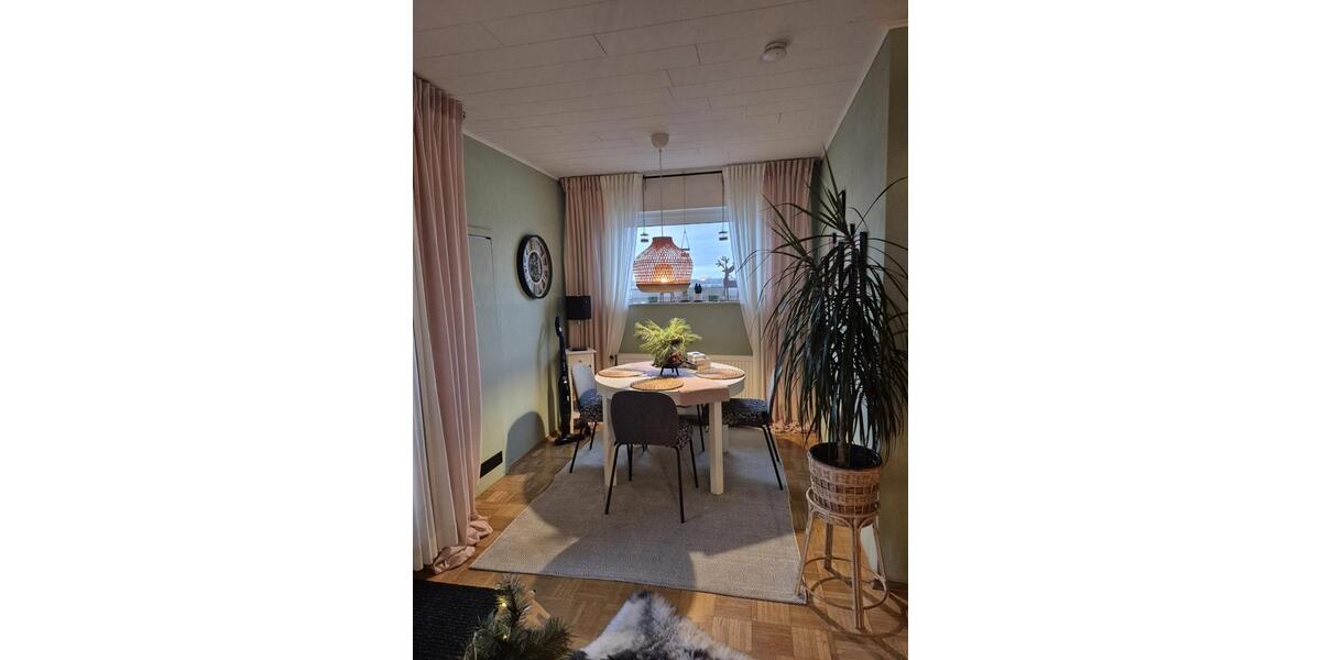 Gemüliche 2 Zimmer Dachgeschosswohnung mit 2 Balkonen in Voerde 2 zimmer