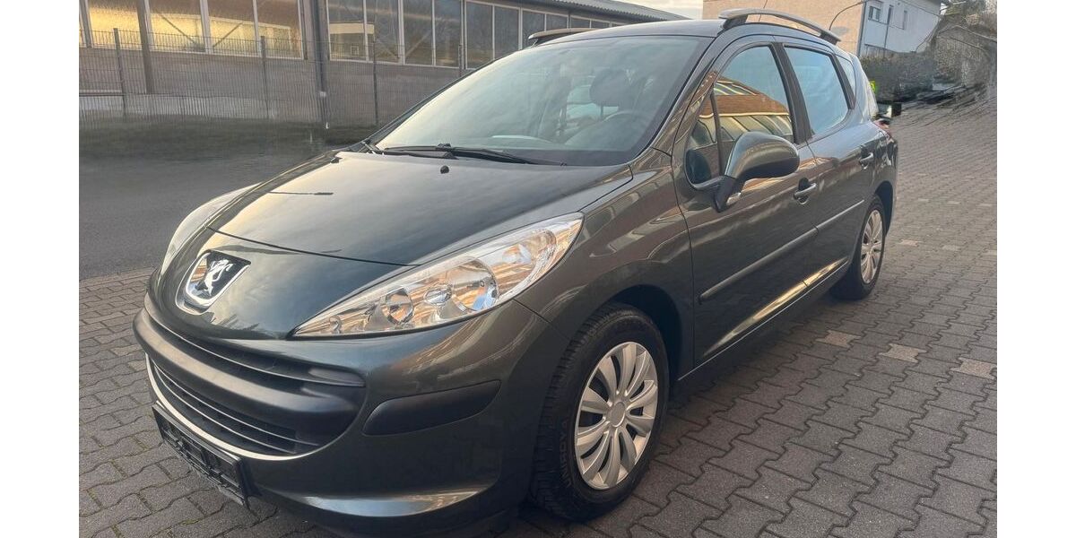 Peugeot 207 136.000 km 2.450 € Recklinghausen 45663